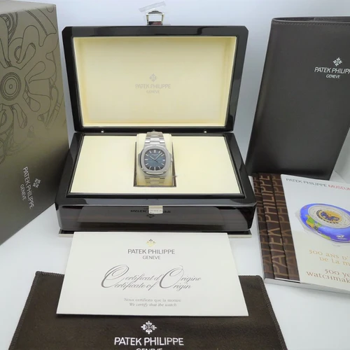 Patek Philippe Nautilus 5711/1A Tiffany & Co. Stamped Blue Dial 2009 MINT