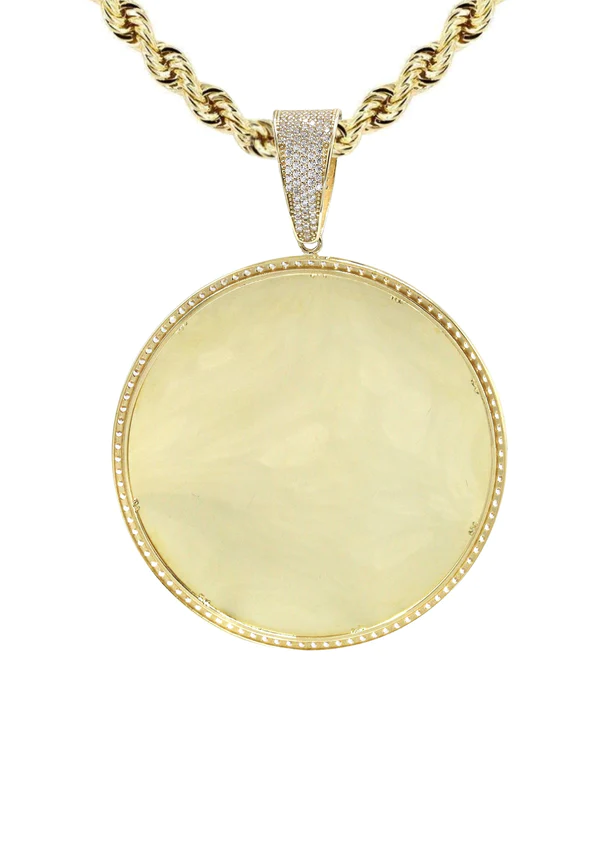 10K-Yellow-Gold-Large-Picture-Necklace-3-1.webp