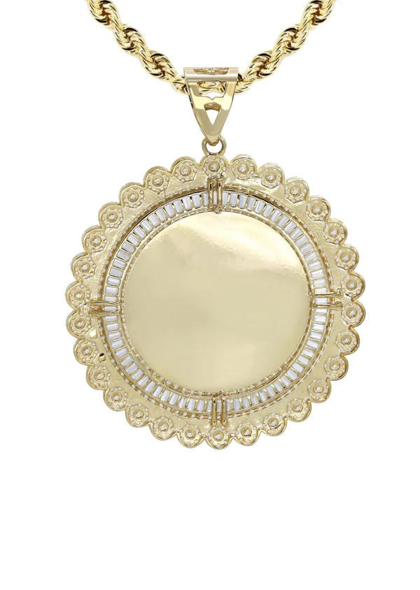 10K-Yellow-Gold-Round-Picture-Necklace-3-2.webp