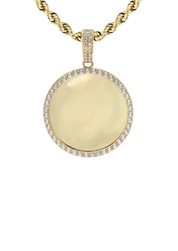 10K-Yellow-GoldSmall-Cz-Round-Picture-Necklace-2.webp
