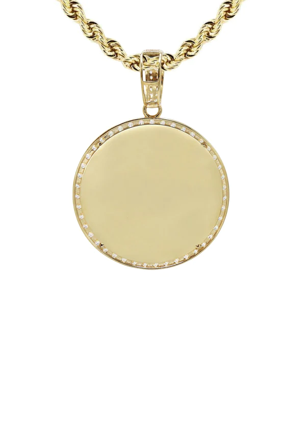 10K-Yellow-GoldSmall-Cz-Round-Picture-Necklace-3.webp