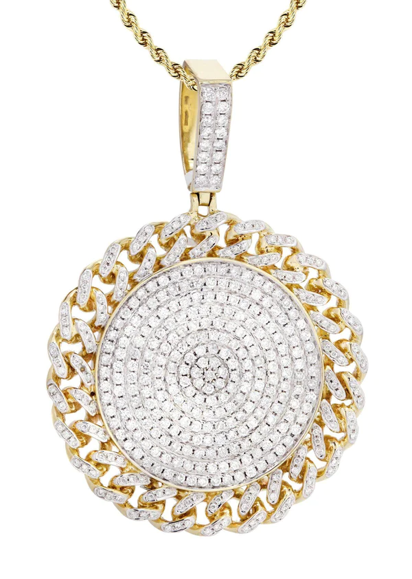 14K-Yellow-Gold-Circle-Diamond-Necklace-Diamond-Necklace-2.webp