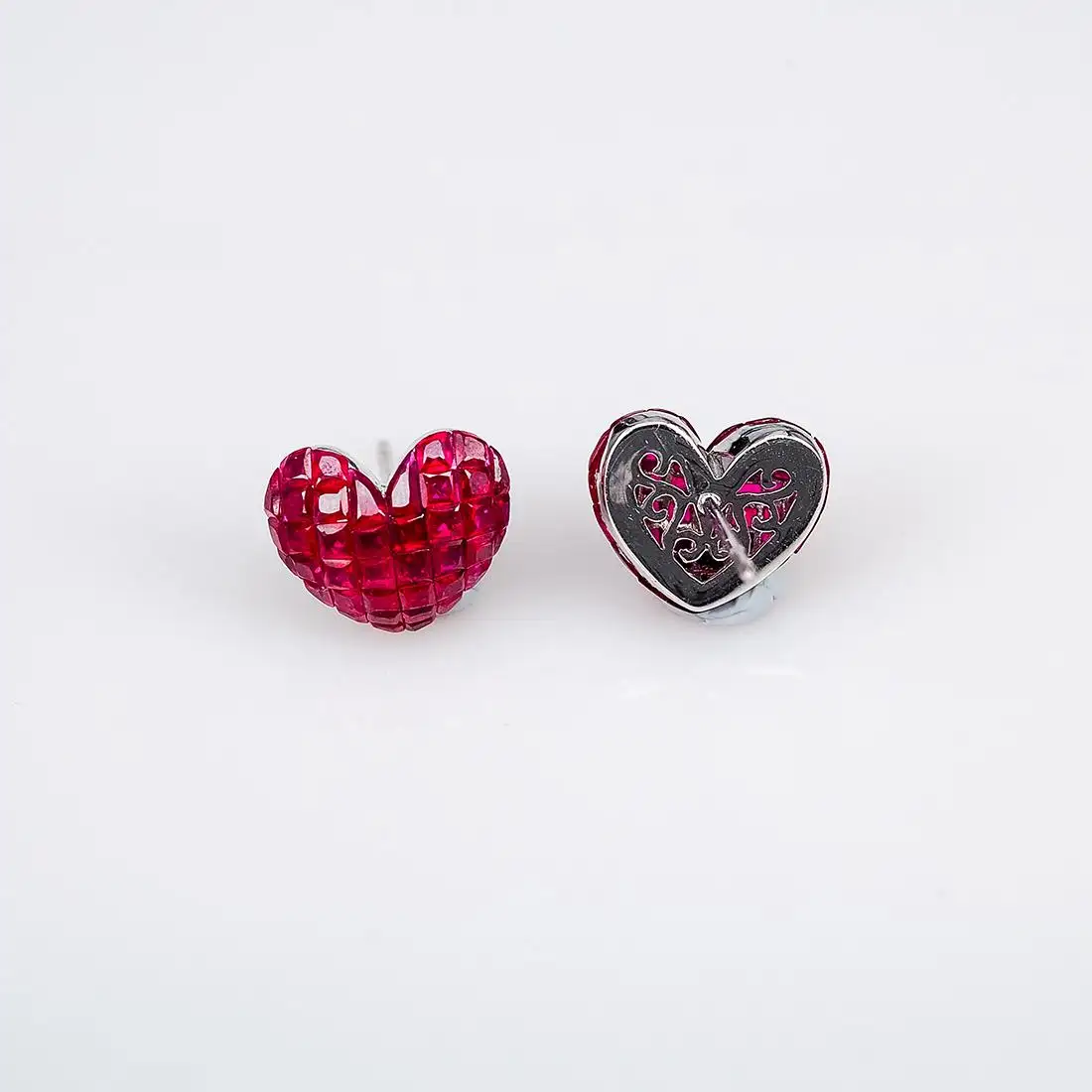 18-Karat-White-Gold-Ruby-Stud-Heart-Earrings-3.webp