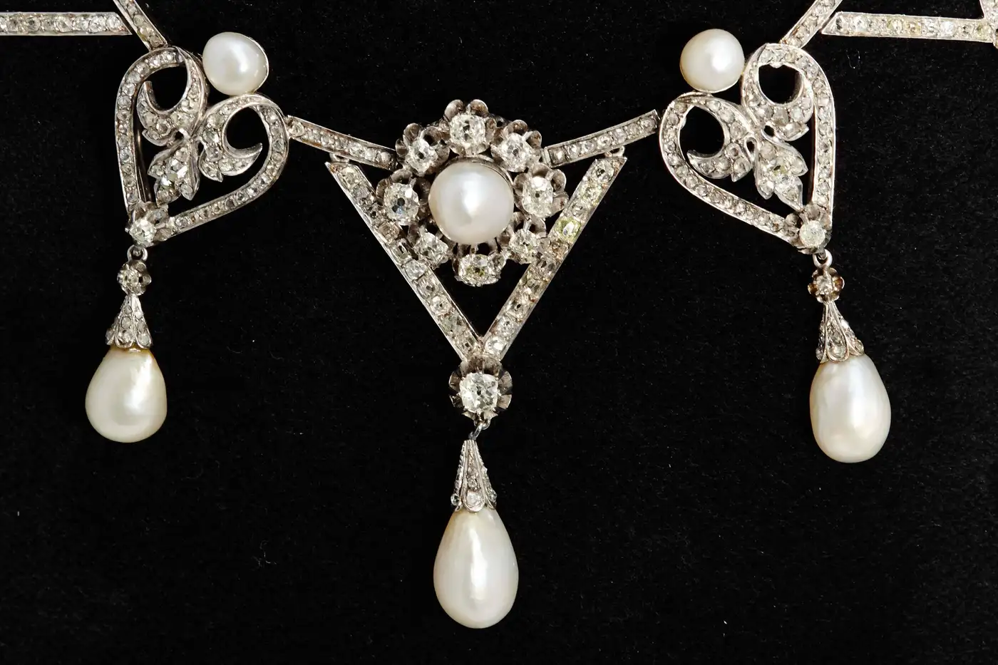 1910s-Important-Antique-Natural-Pearl-Diamond-Platinum-Necklace-4.webp