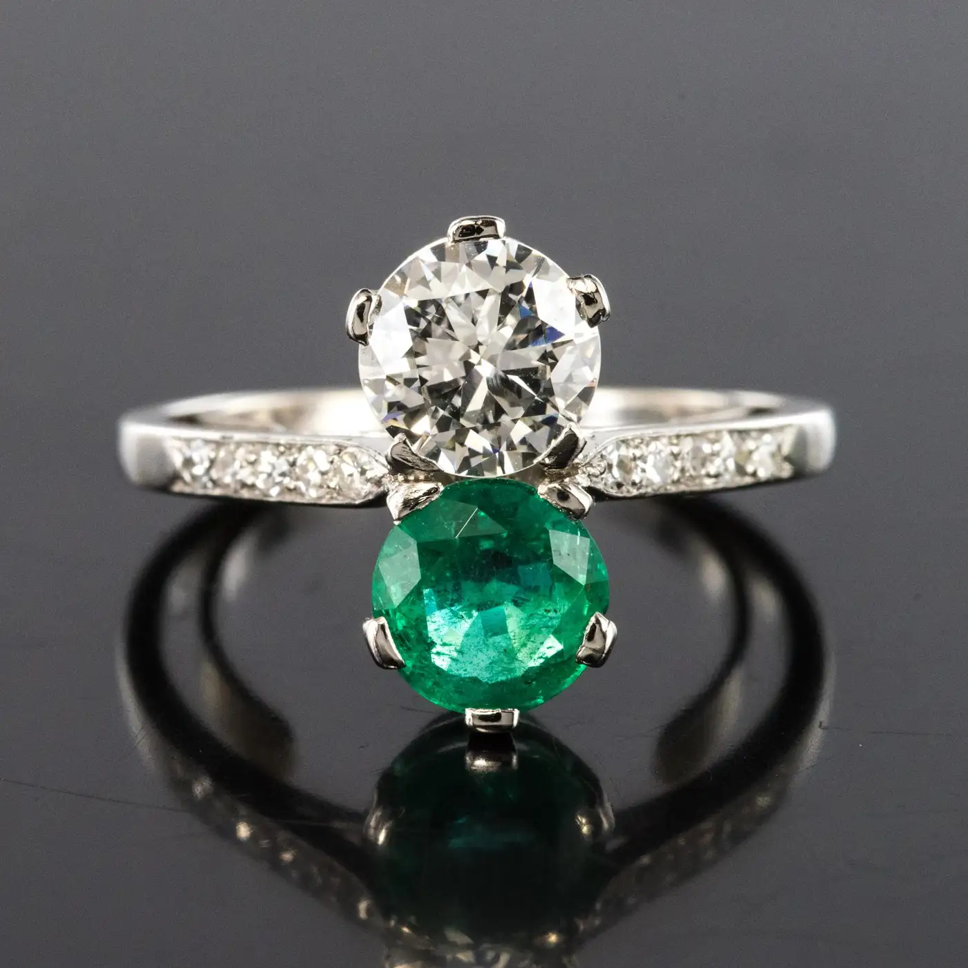 1930s-French-Platinum-Art-Deco-Emerald-Diamond-You-and-Me-Ring-5.webp