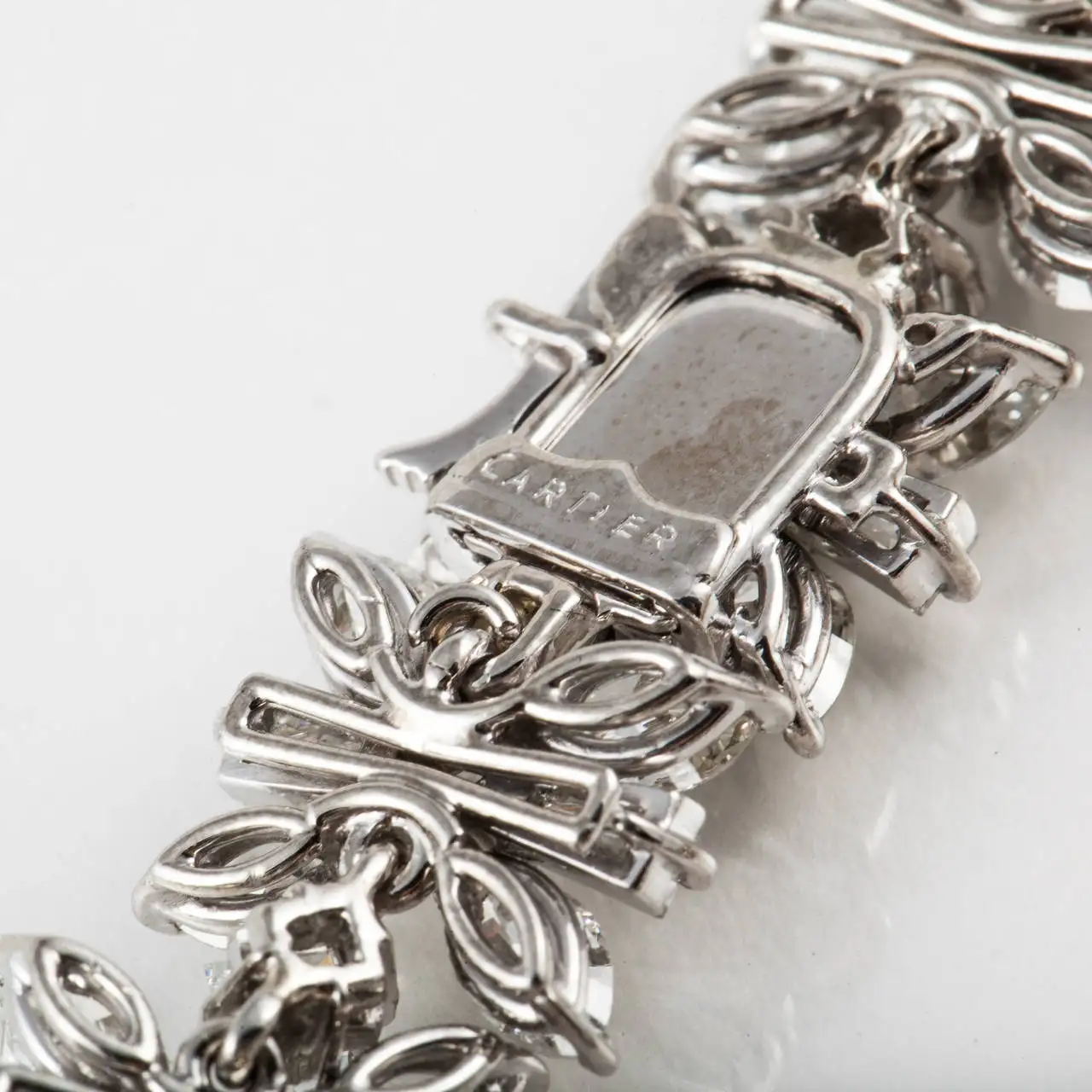 1950s-Cartier-Diamond-Platinum-Bracelet-2.webp