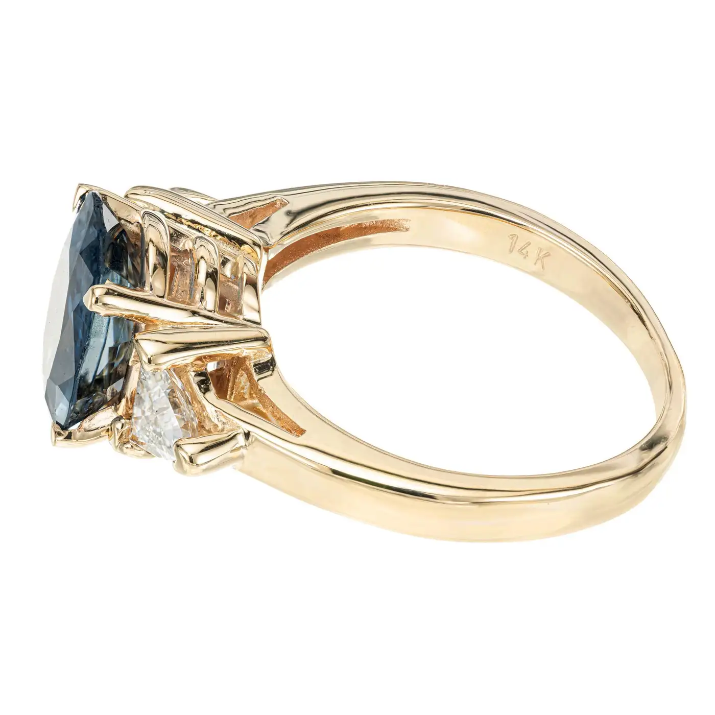 2.20-Carat-Blue-Sapphire-Diamond-Three-Stone-Gold-Engagement-Ring-GIA-Certified-5.webp