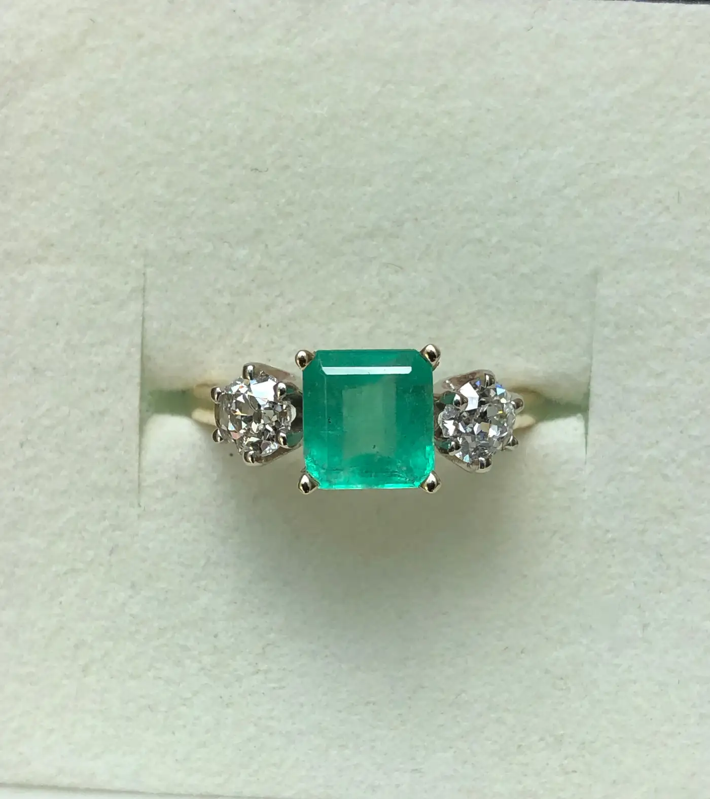 2.33-Carat-Natural-Colombian-Emerald-Old-European-Diamond-Engagement-Ring-Gold-10.webp