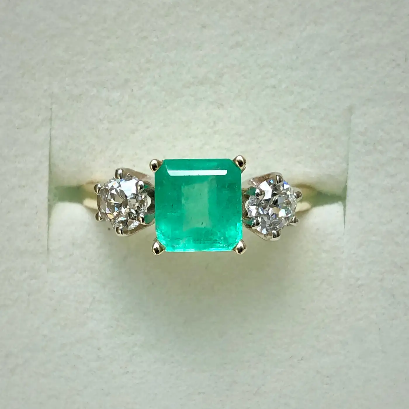 2.33-Carat-Natural-Colombian-Emerald-Old-European-Diamond-Engagement-Ring-Gold-4.webp