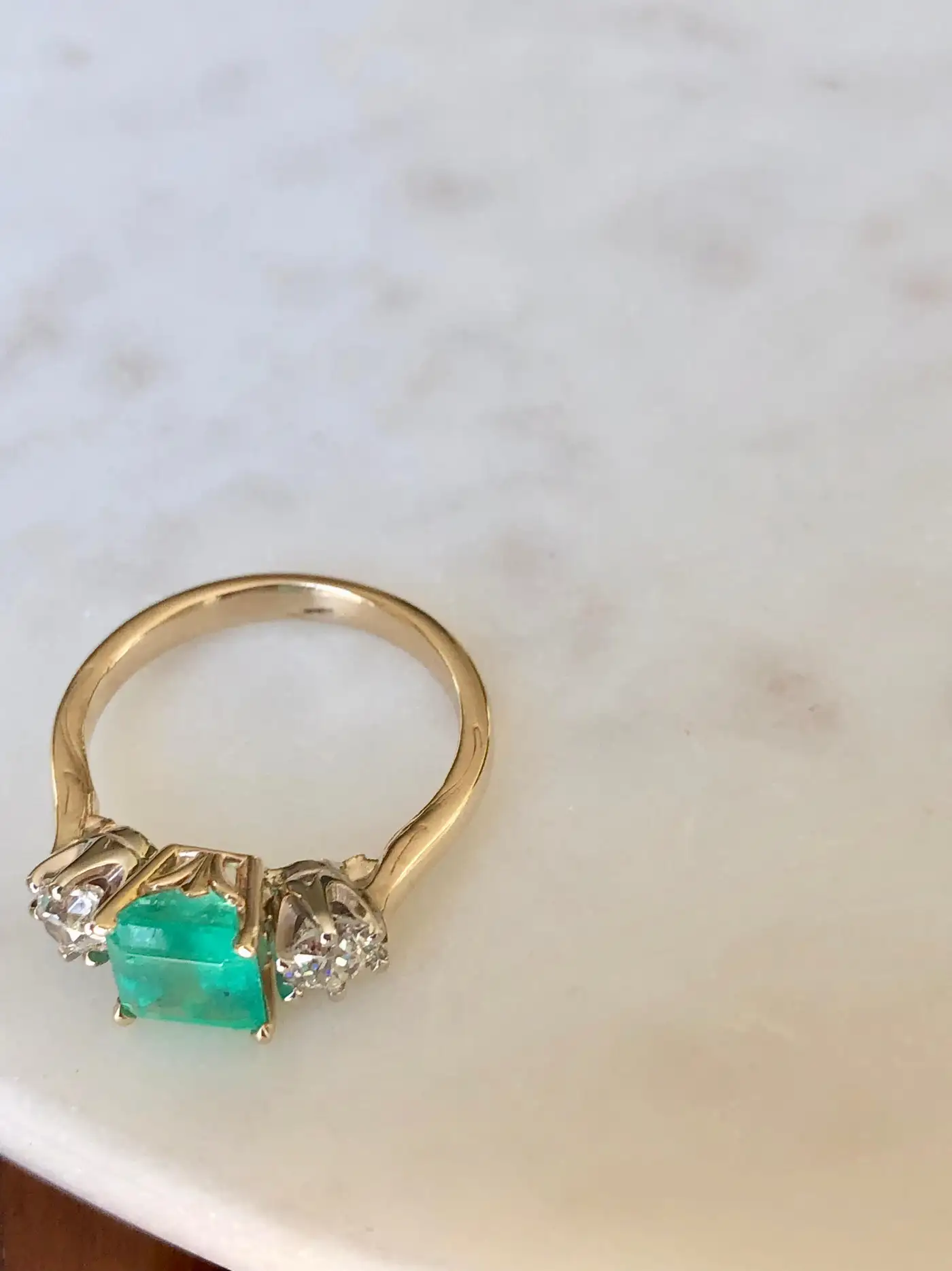 2.33-Carat-Natural-Colombian-Emerald-Old-European-Diamond-Engagement-Ring-Gold-9.webp