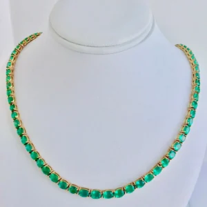 25 Carat Natural Oval Colombian Emerald Necklace 18 Karat Yellow Gold