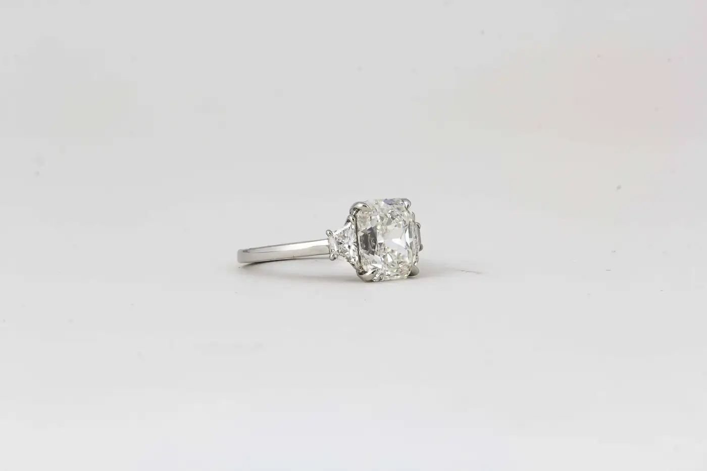 3-Carat-GIA-Radiant-Cut-Diamond-Engagement-Platinum-Ring-1.webp
