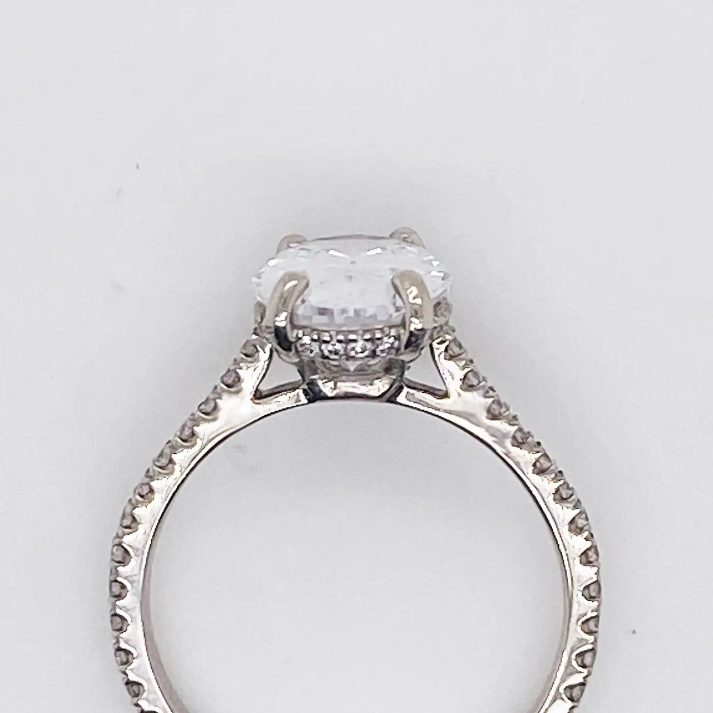 3.50-Carat-Oval-Diamond-Engagement-Ring-Diamonds-on-Band-19-Karat-Gold-4.webp