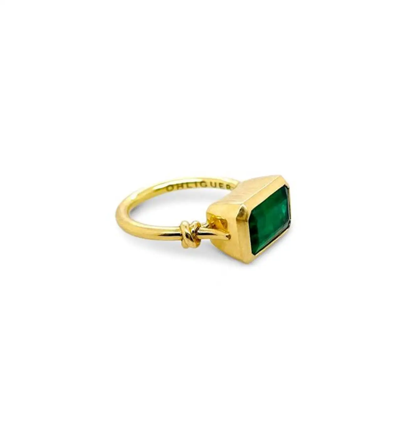 3ct-Knot-Emerald-Ring-in-18ct-Yellow-Gold-3.webp