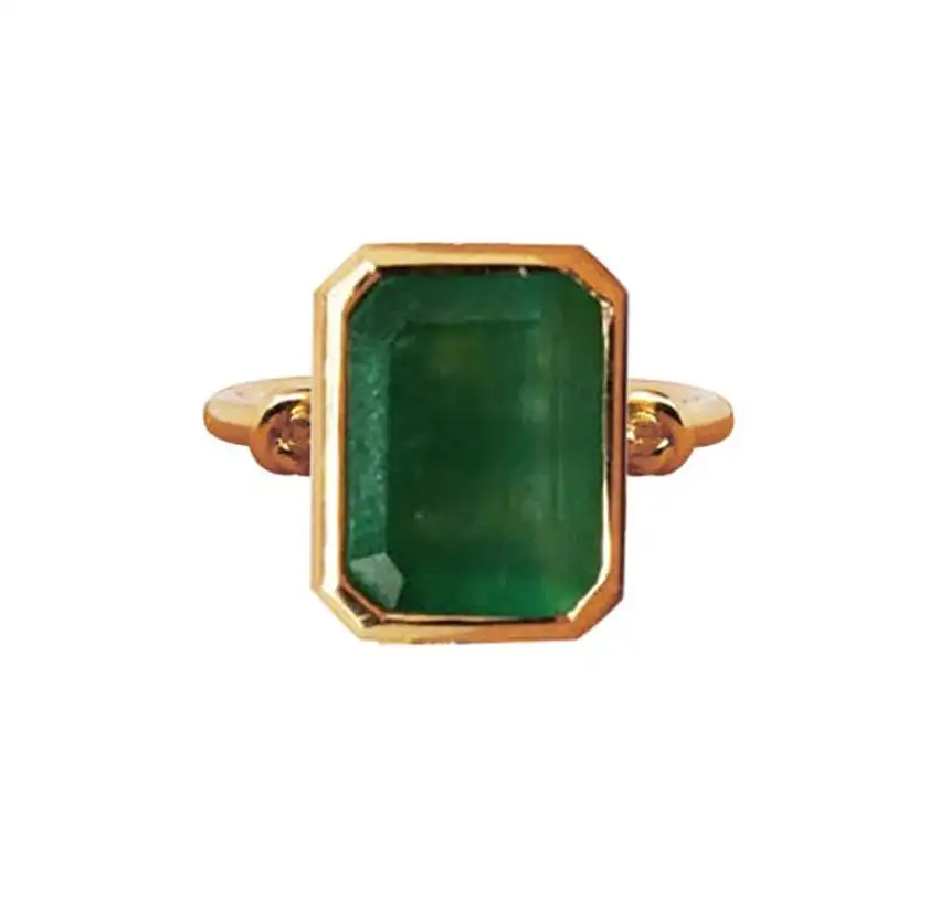 3ct-Knot-Emerald-Ring-in-18ct-Yellow-Gold-9.webp