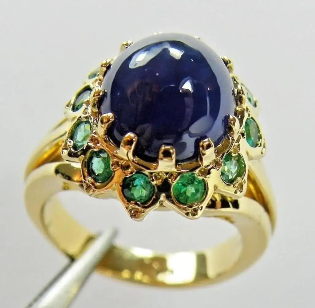 9.00-Carat-Cabochon-Cut-Blue-Sapphire-Emerald-Ring-18-Karat-4.webp