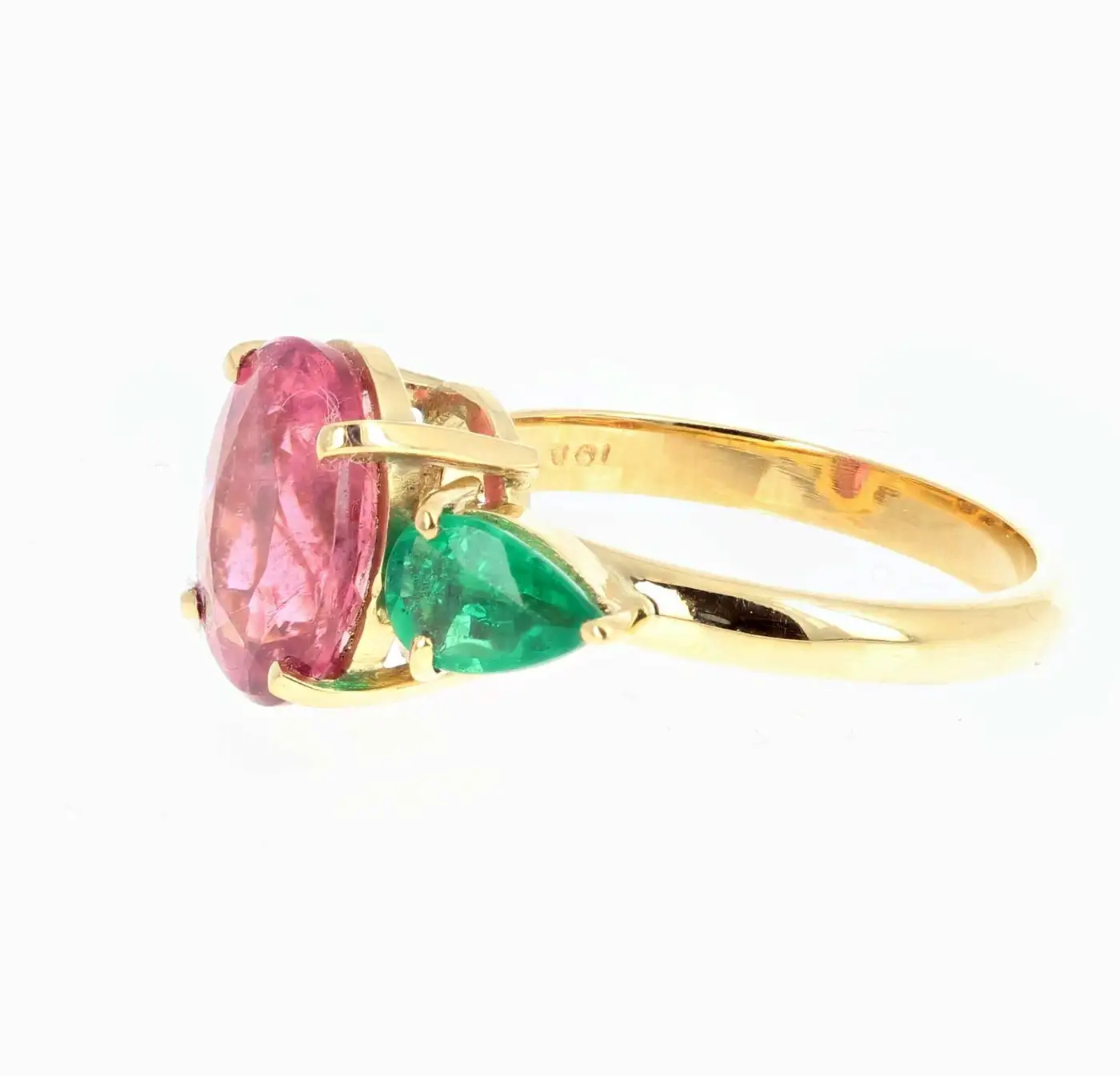 AJD-Elegant-Glittering-2.7-Carat-Tourmaline-Emerald-18-Kt-Yellow-Gold-Ring-5.webp