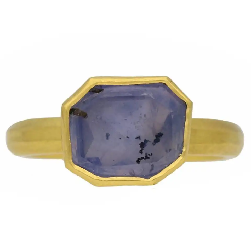 Antique-17th-century-AD-Post-Mediaeval-sapphire-gold-ring-3.webp