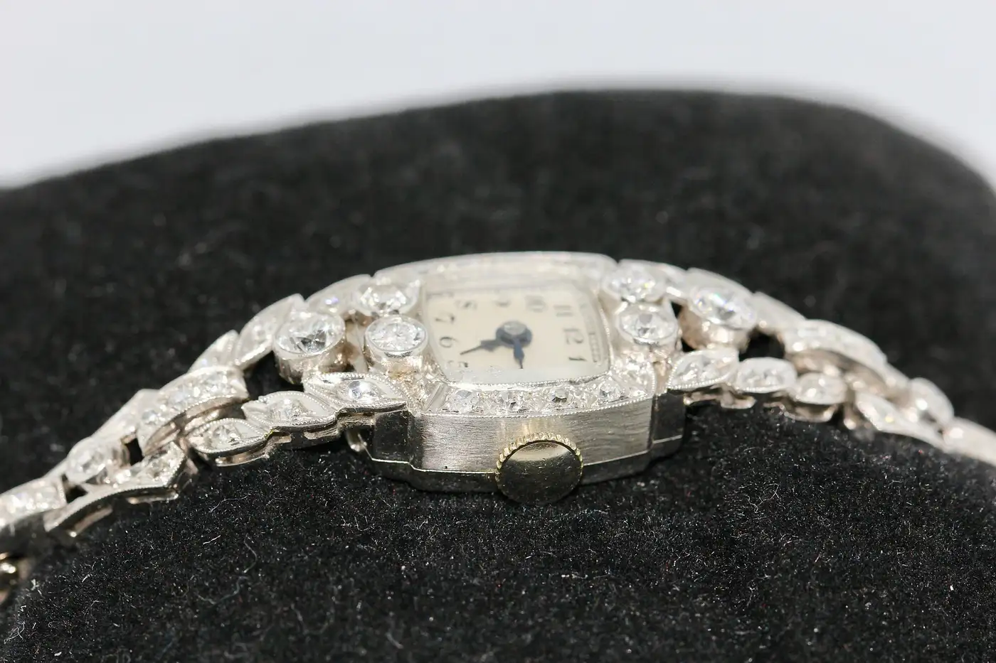 Antique-Art-Nouveau-Ladies-Wrist-Watch-Platinum-with-Diamonds-3.webp