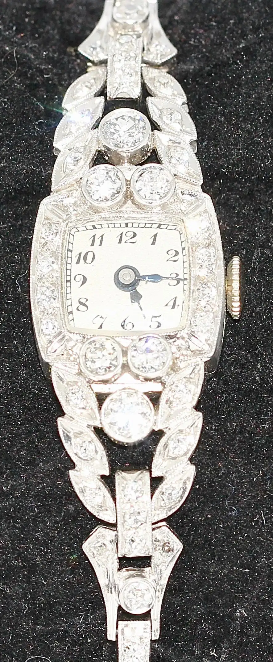Antique-Art-Nouveau-Ladies-Wrist-Watch-Platinum-with-Diamonds-6.webp