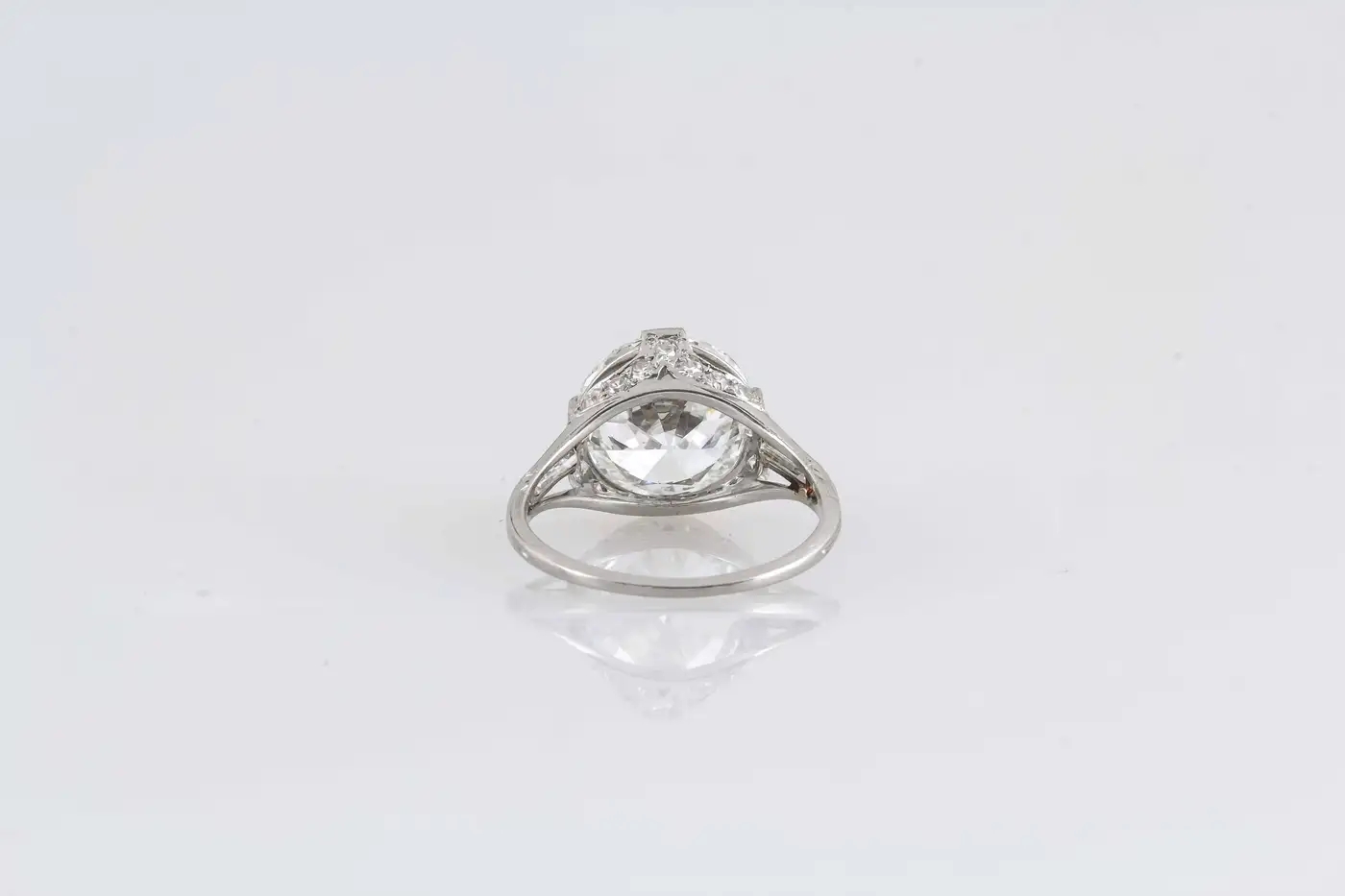 Art-Deco-4.06-Carat-Old-European-Cut-Diamond-Engagement-Ring-3.webp