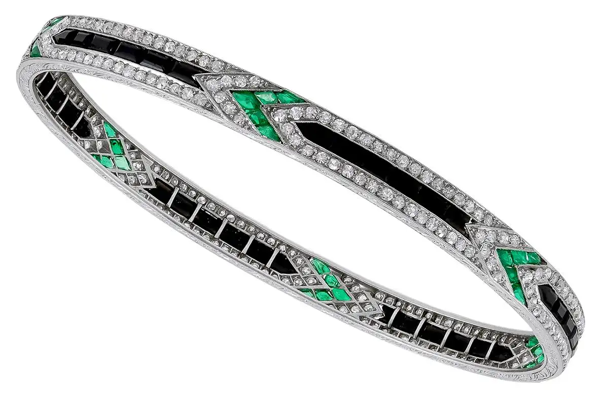 Art-Deco-Diamond-Emerald-Onyx-Bangle-Van-Cleef-Arpels-2.webp
