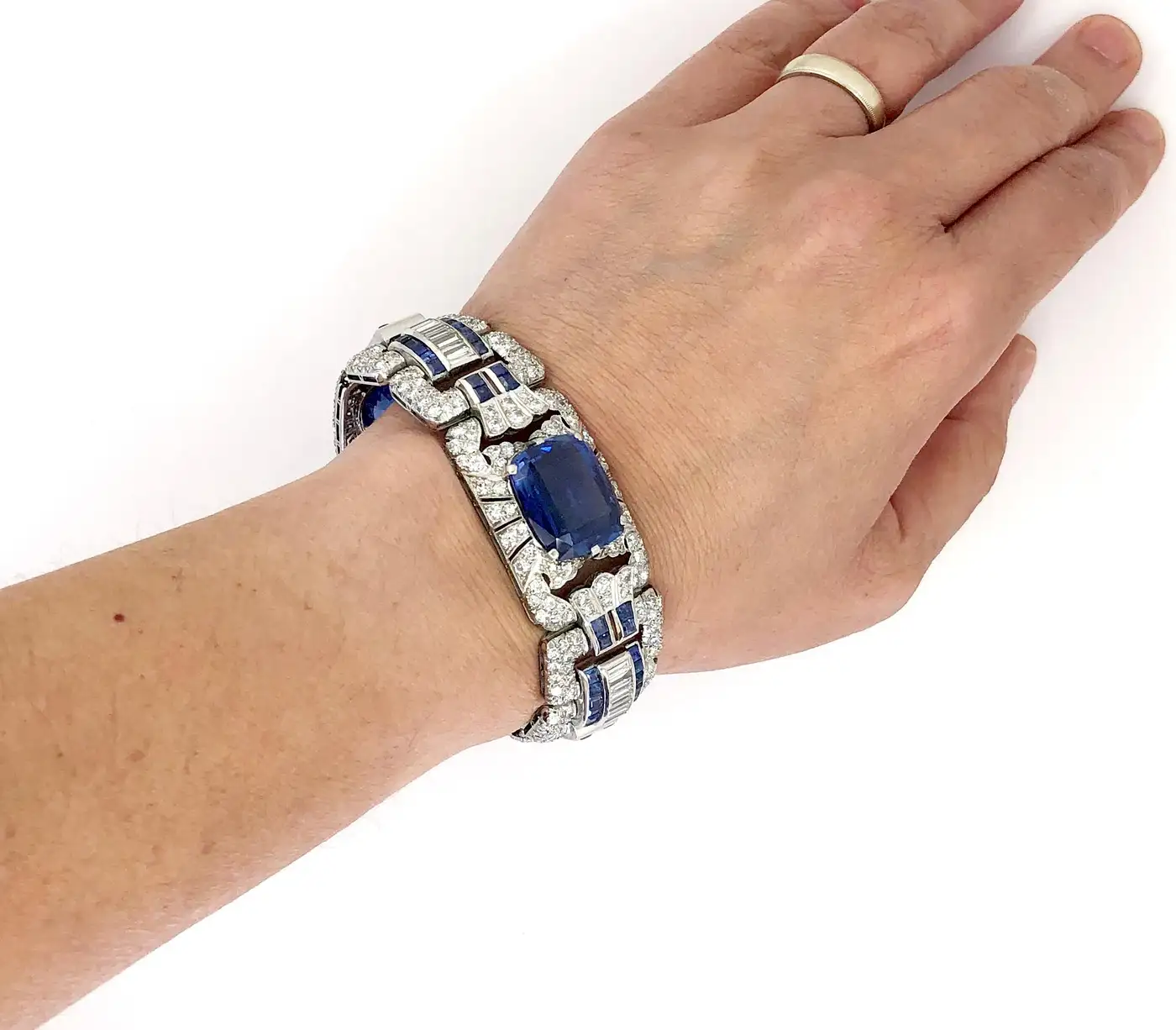 Art-Deco-Diamond-Sapphire-Platinum-Bracelet-2.webp