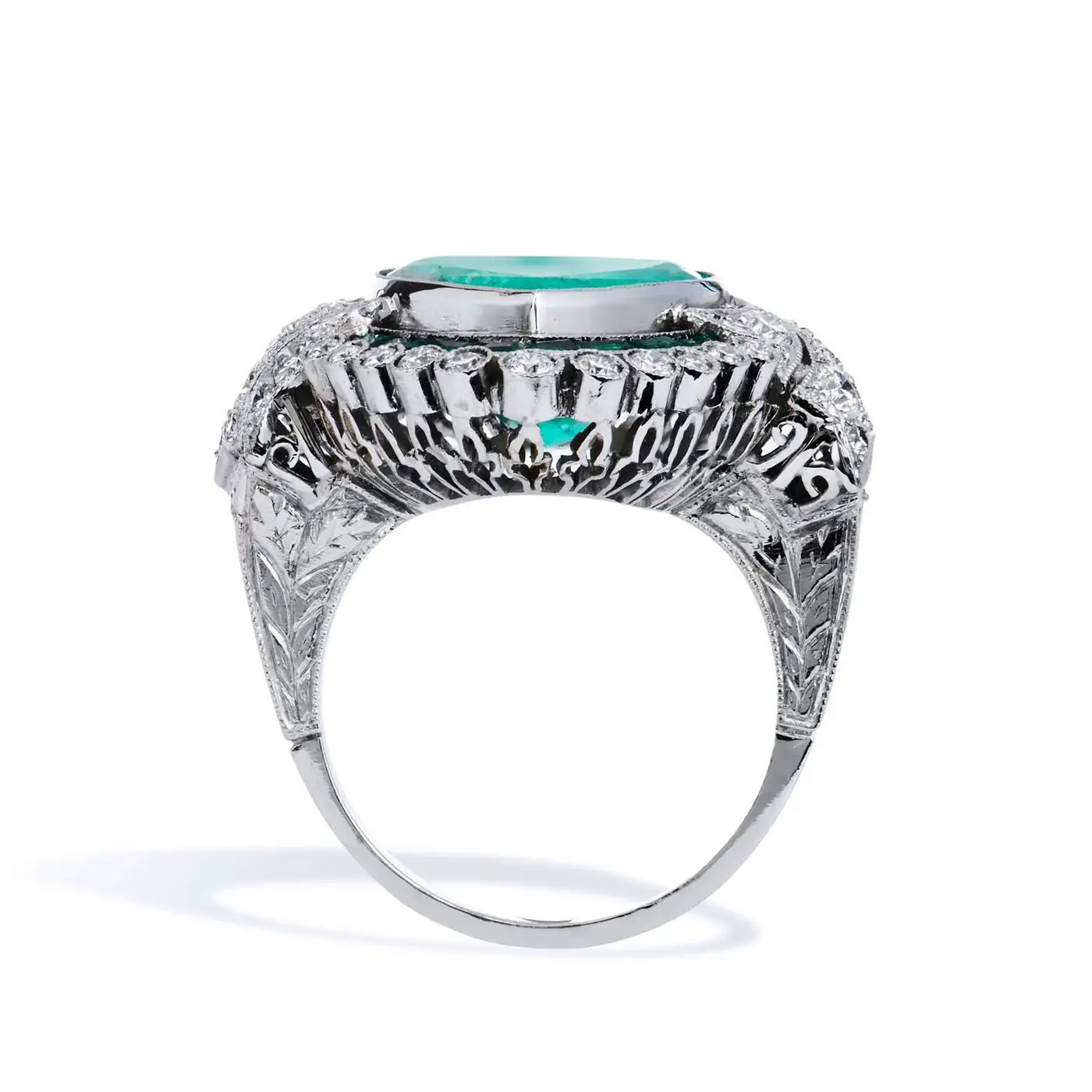 Art-Deco-Inspired-5.87-Carat-Heart-Shaped-Colombian-Emerald-Diamond-Plat-Ring-7-3.webp