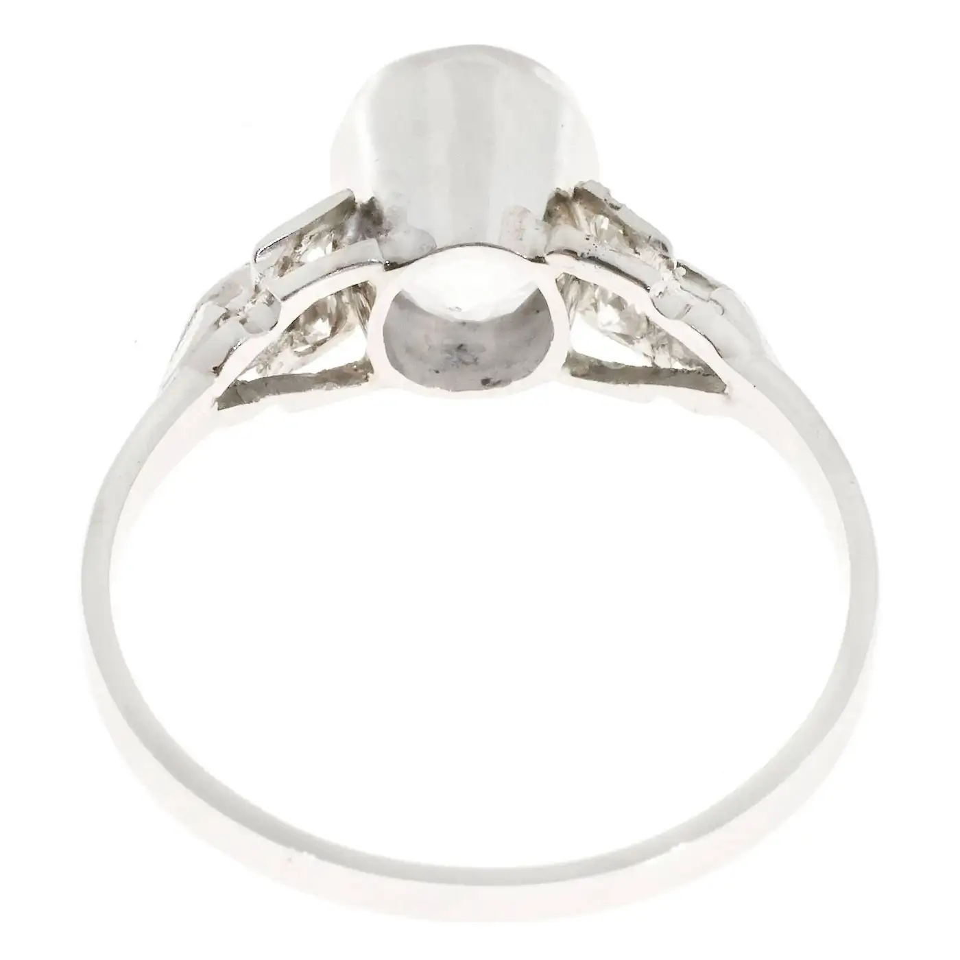 Art-Deco-Oval-2.06-Carat-Sapphire-Diamond-Platinum-Engagement-Ring-3.webp