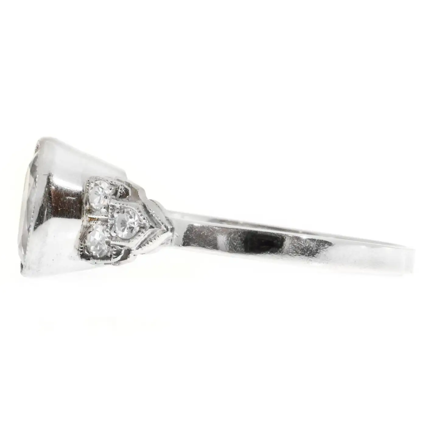 Art-Deco-Oval-2.06-Carat-Sapphire-Diamond-Platinum-Engagement-Ring-5.webp