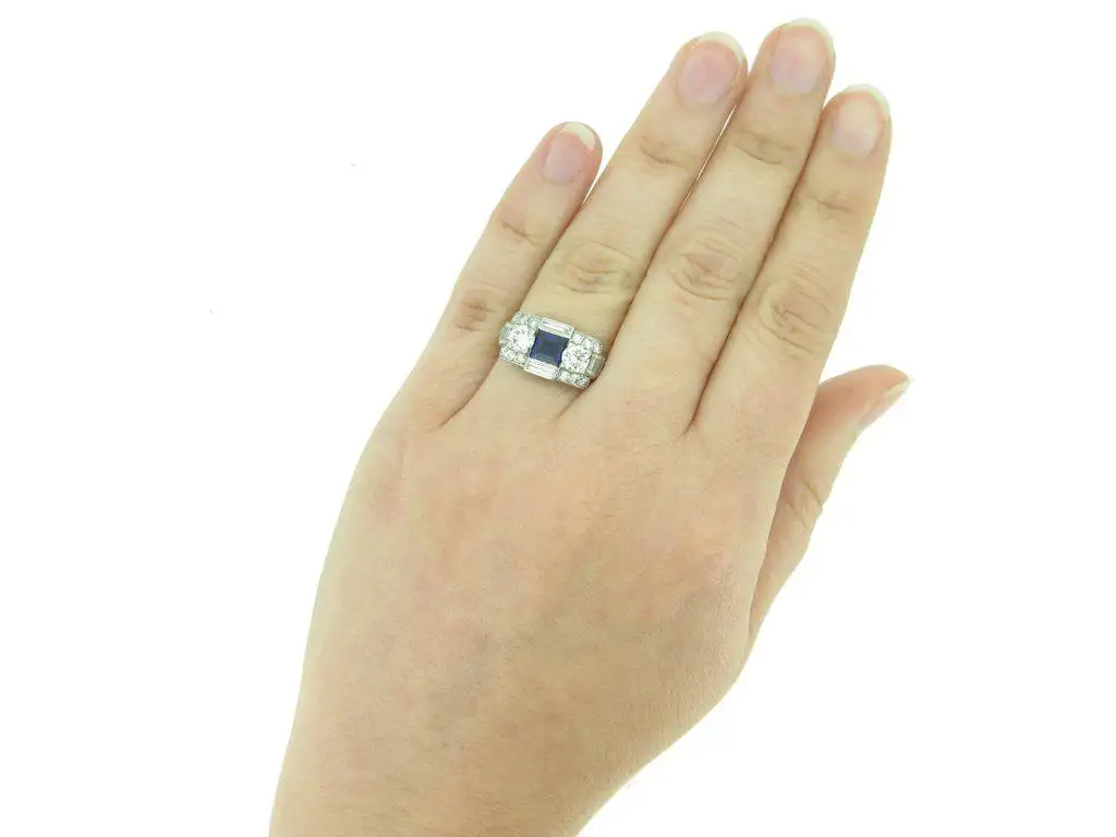 Art-Deco-Sapphire-Diamond-Ring-Tiffany-Co-2.webp