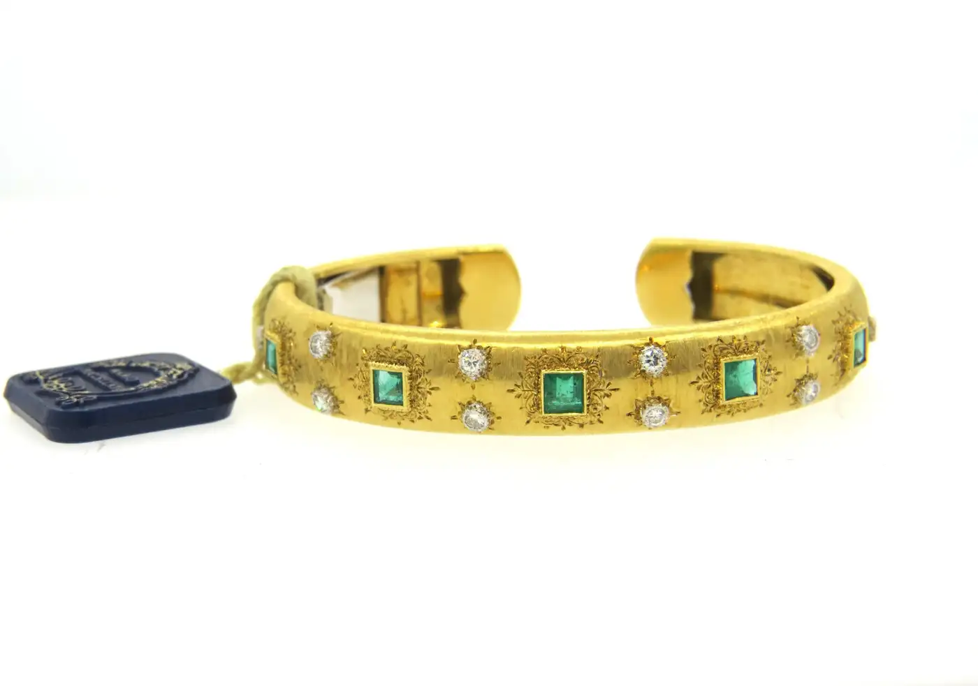 Buccellati-Emerald-Diamond-Gold-Cuff-Bracelet-4.webp