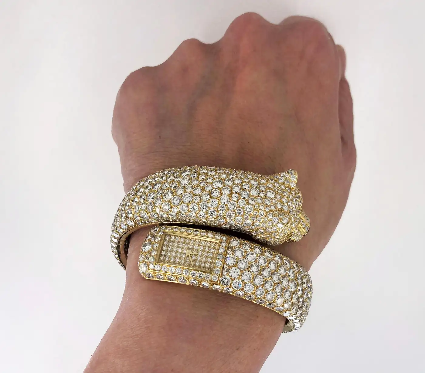 Cartier-Diamond-Panther-Cuff-Bangle-Watch-2.webp