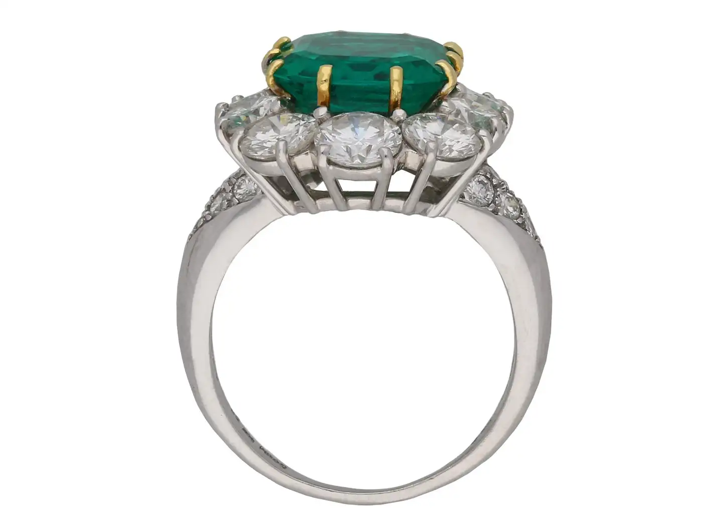 Colombian-Emerald-and-Diamond-Ring-American-circa-1980-Van-Cleef-Arpels-8.webp