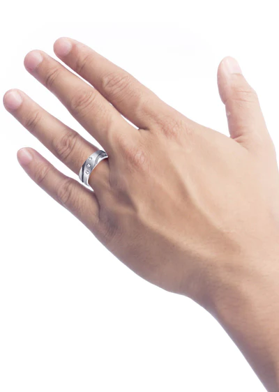 Contemporary-Diamond-Mens-Engagement-Ring16.webp
