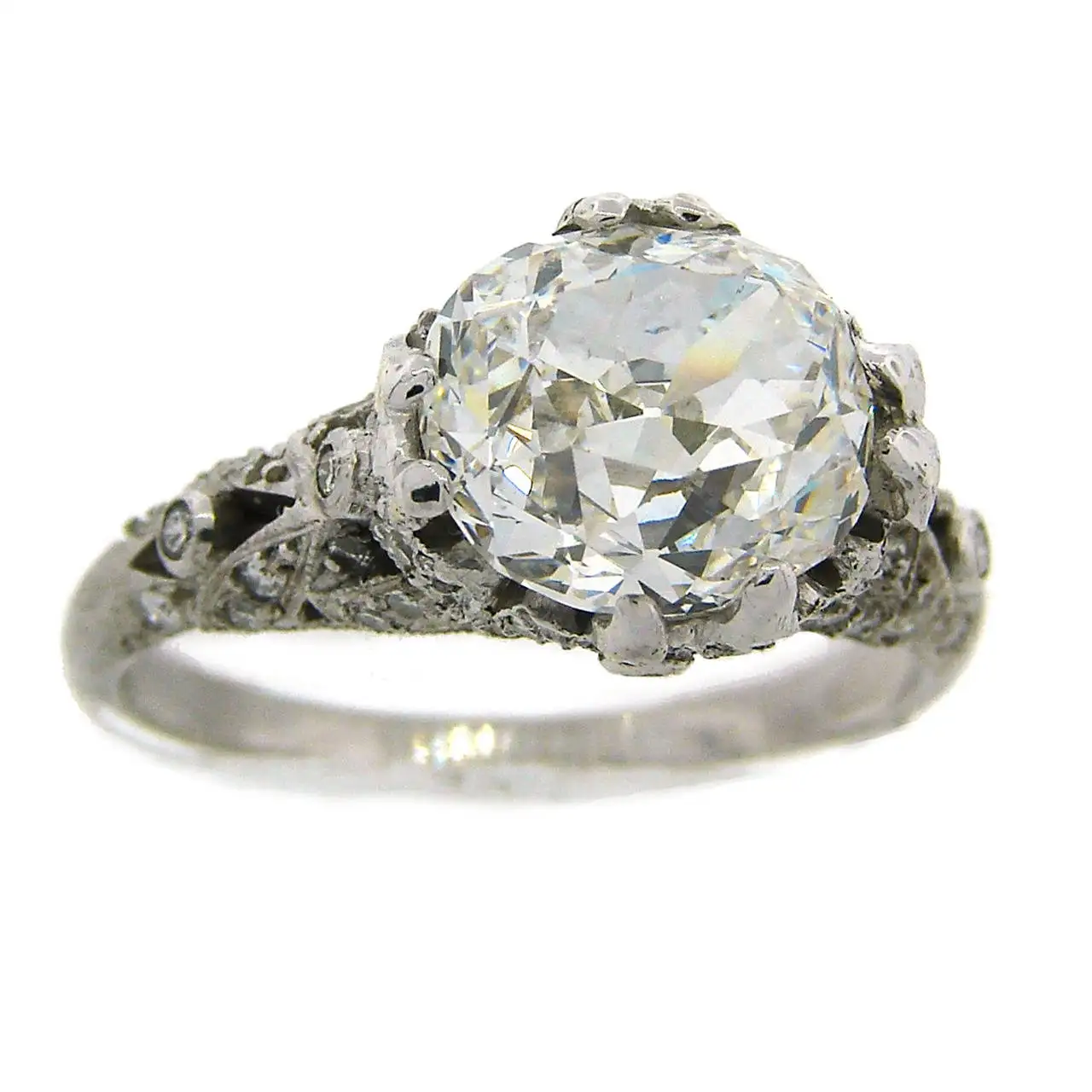 Cushion-Cut-Diamond-Platinum-Ring-Art-Deco-circa-1920s-3.02-carat-GIA-G-SI1-1.webp