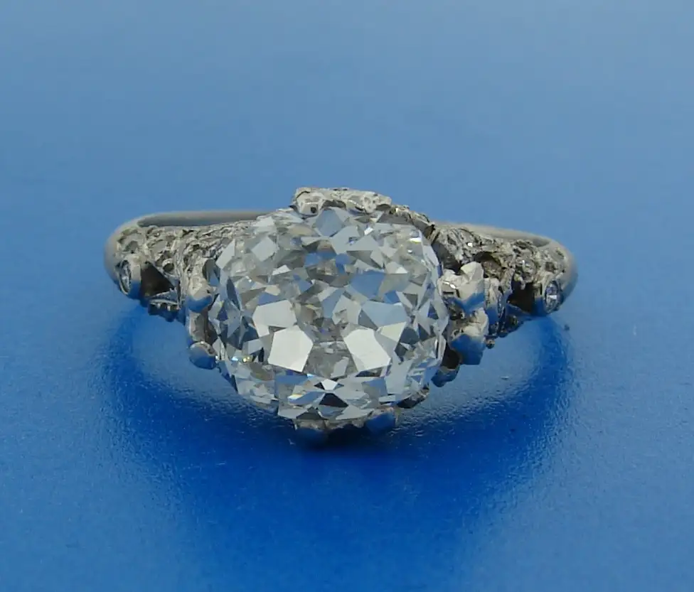 Cushion-Cut-Diamond-Platinum-Ring-Art-Deco-circa-1920s-3.02-carat-GIA-G-SI1-6.webp