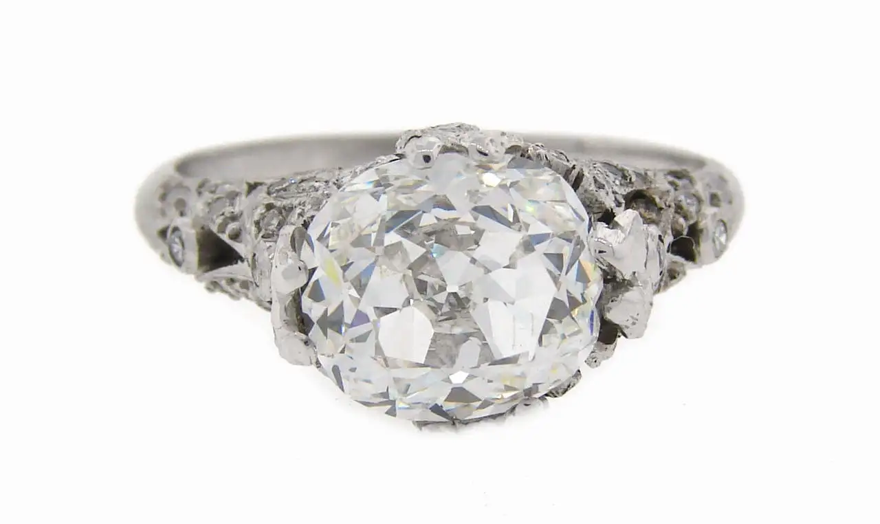 Cushion-Cut-Diamond-Platinum-Ring-Art-Deco-circa-1920s-3.02-carat-GIA-G-SI1-7.webp