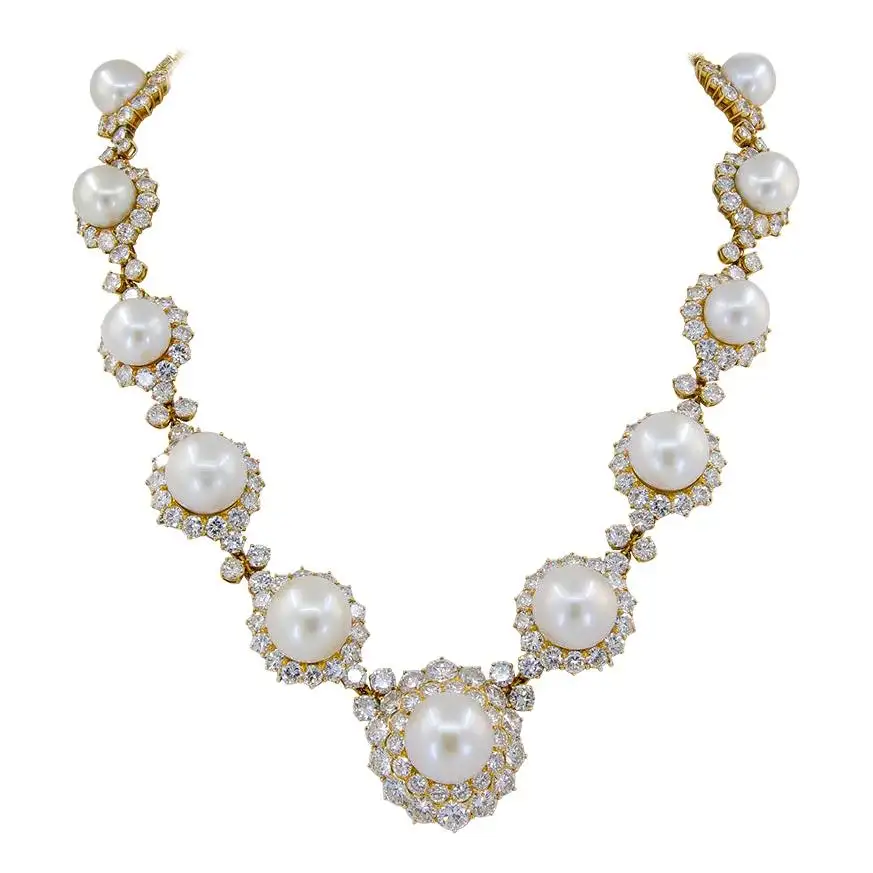 Diamond-Pearl-Yellow-Gold-Necklace-1.webp