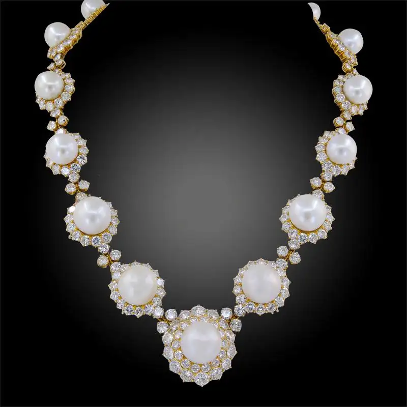 Diamond-Pearl-Yellow-Gold-Necklace-2.webp