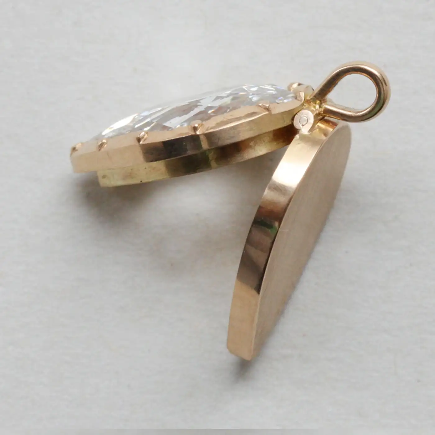 Diamond-and-Gold-Locket-Pendant-For-Sale-3.webp