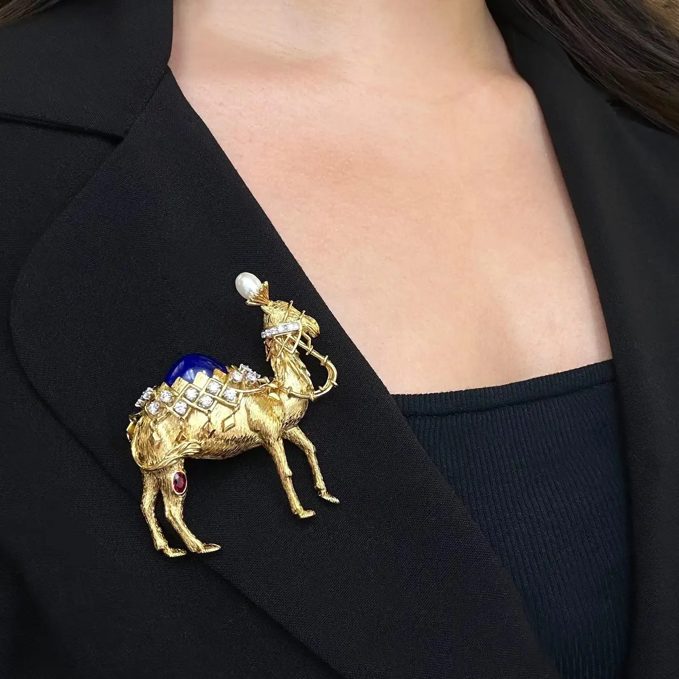 Diamond-and-Lapis-Lazuli-Camel-Brooch-Jean-Schlumberger-for-Tiffany-Co-3.webp