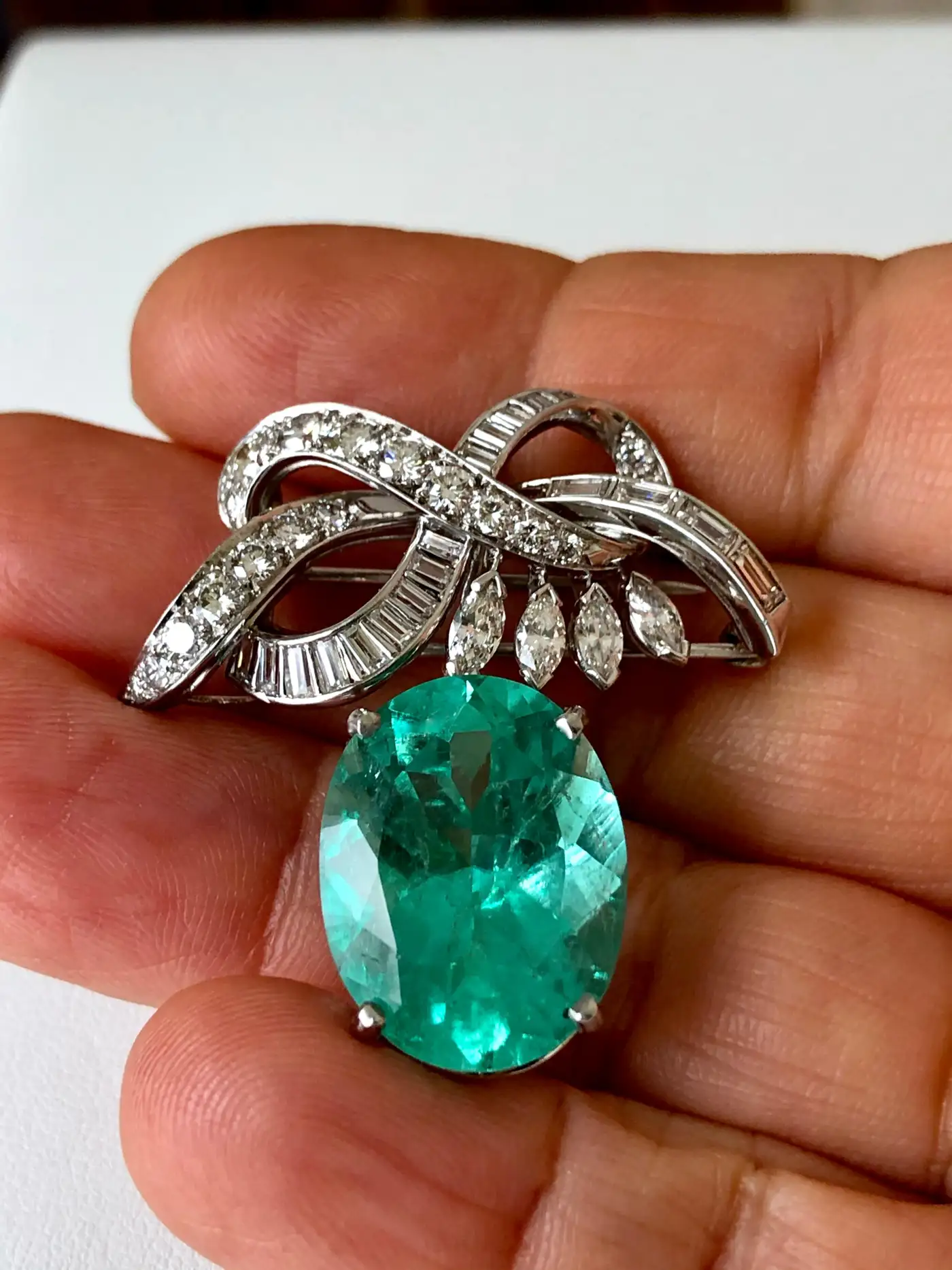 Emeralds-Maravellous-18.76ct-Certified-Colombian-Emerald-Diamond-Platinum-PendB-10.webp