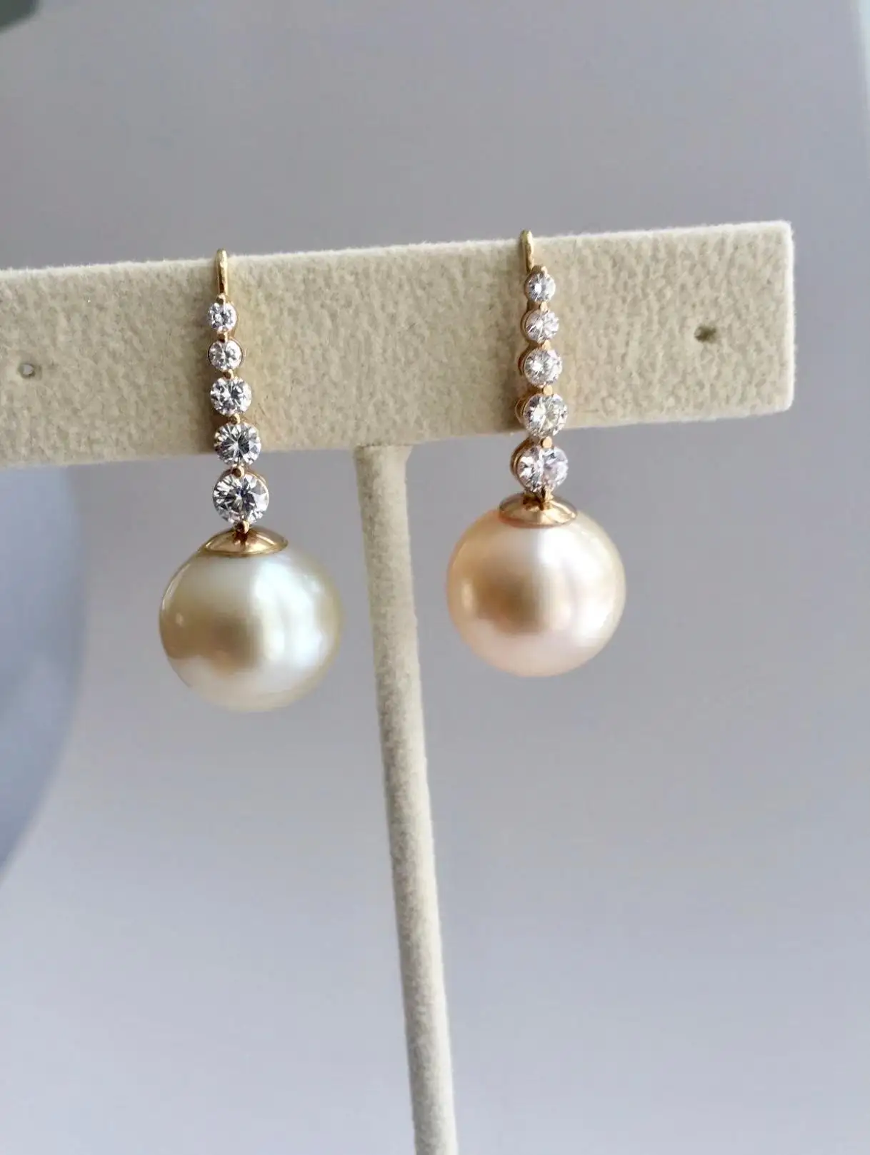 Estate-South-Sea-Pearl-Diamond-Drop-Earrings-3.webp