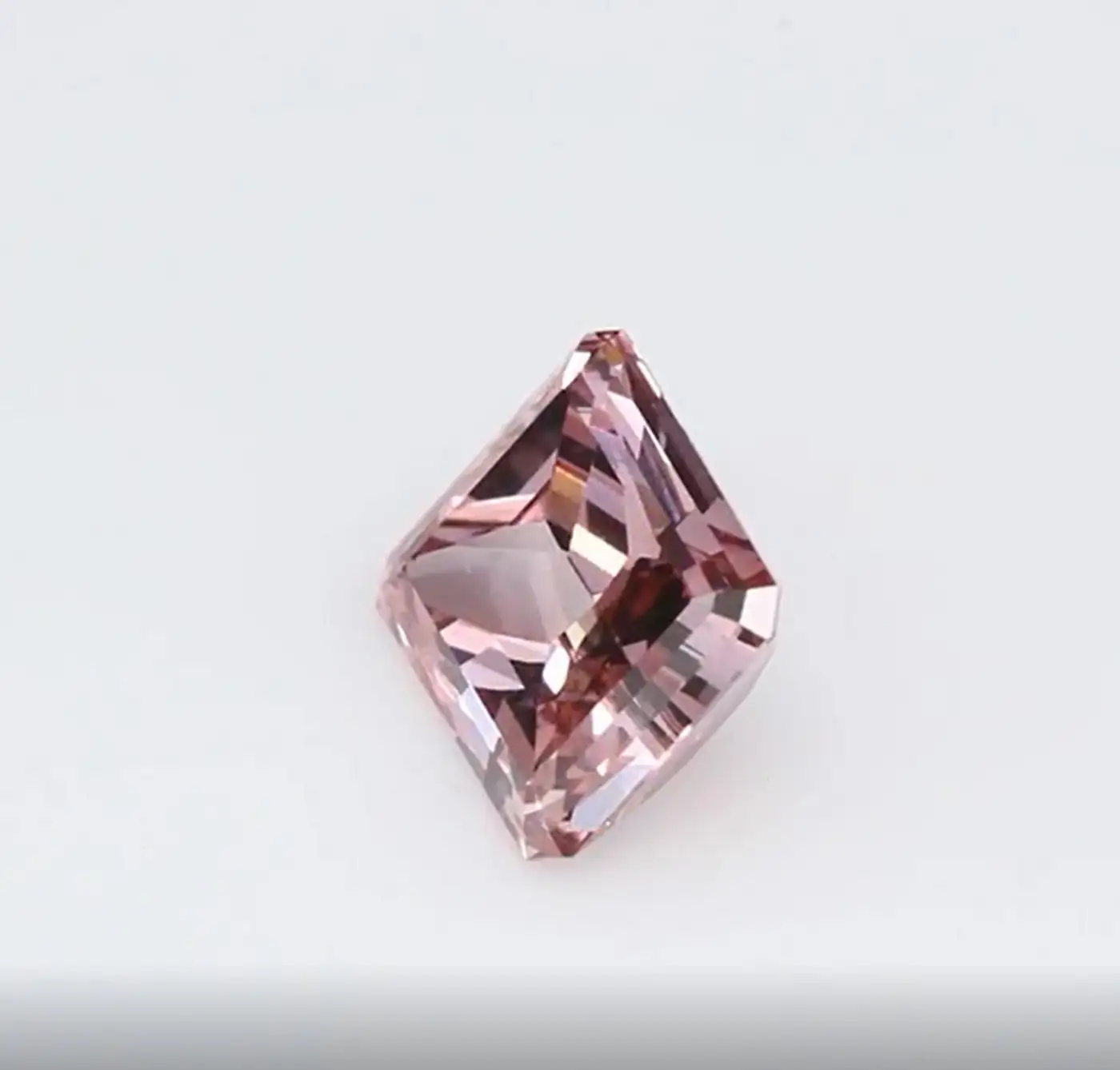 Fancy-Vivid-Pink-Radiant-Diamond-GIA-Certified-3.webp