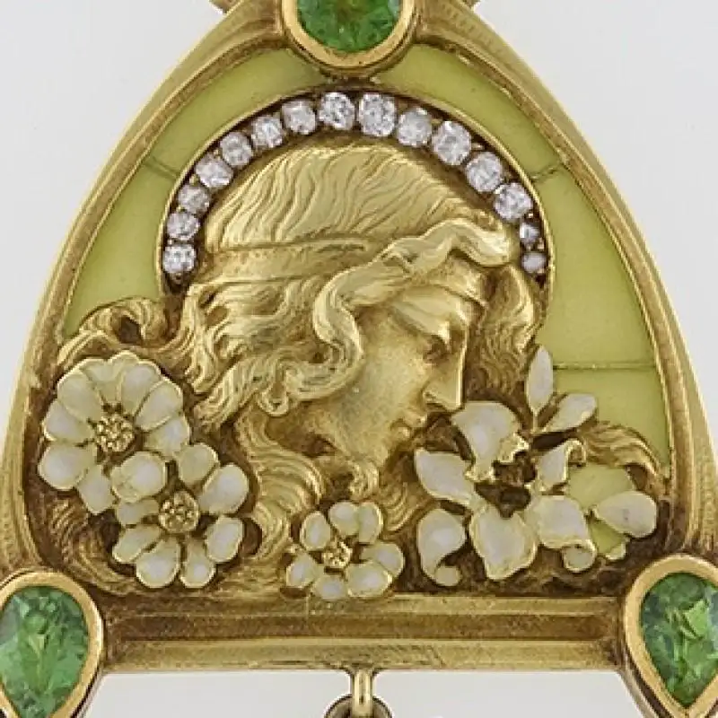 French-Art-Nouveau-Peridot-Diamond-Gold-and-Plique-a-Jour-Juliet-Pendant-3.webp