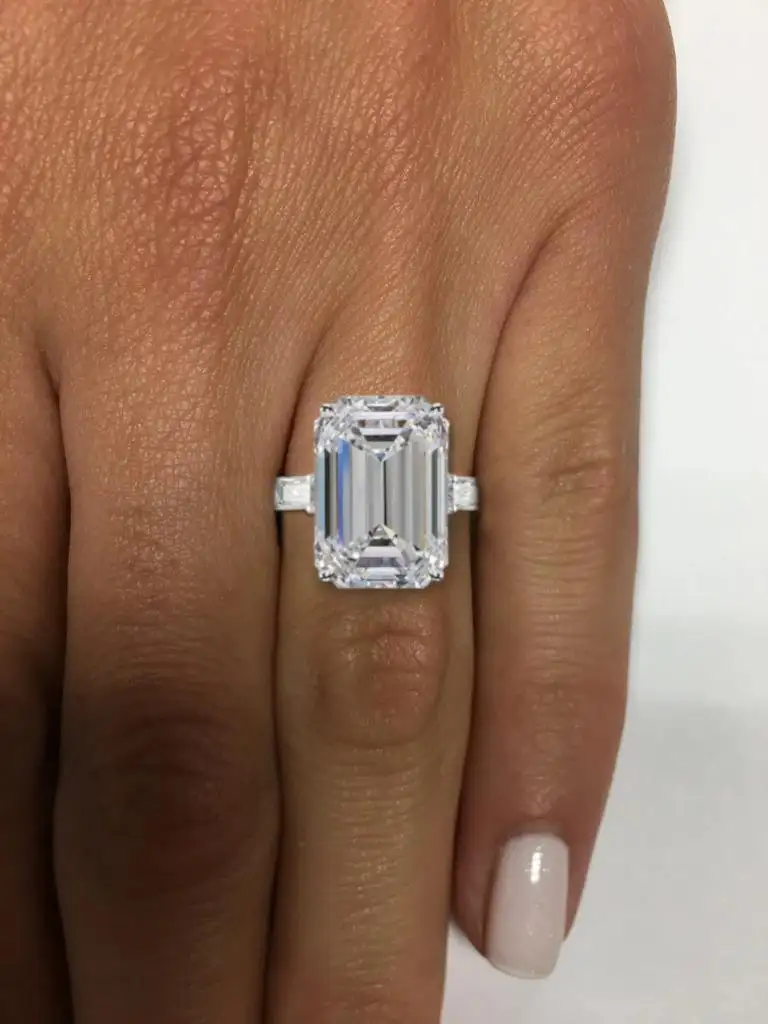 GIA-Certified-4.21-Carat-Emerald-Cut-Diamond-Ring-VS1-Clarity-F-colour-3.webp