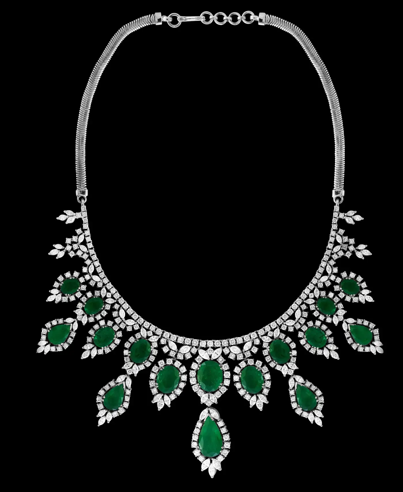 GIA-Certified-65-Ct-Emerald-and-Diamond-Necklace-and-Earring-Bridal-Suite-15.webp