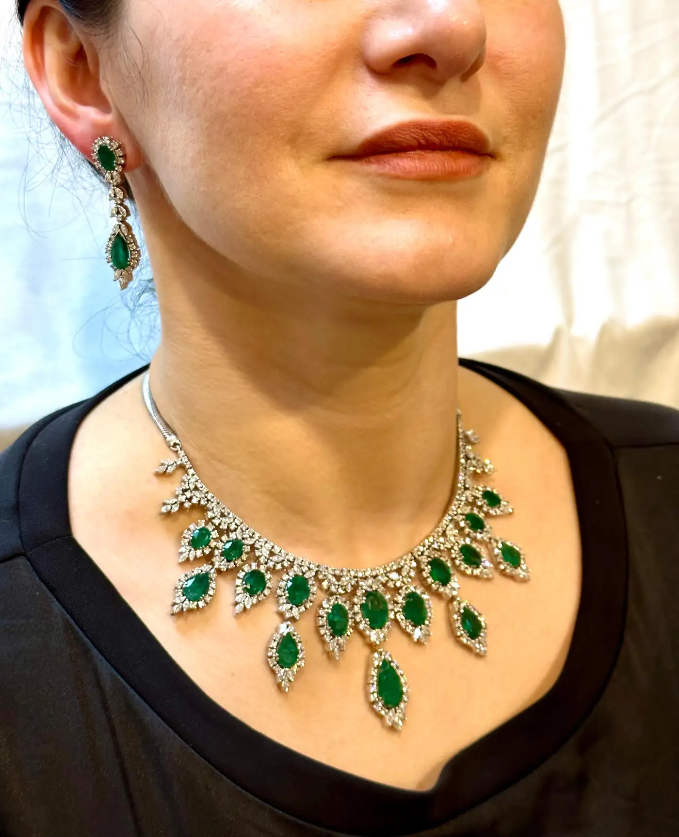 GIA-Certified-65-Ct-Emerald-and-Diamond-Necklace-and-Earring-Bridal-Suite-7.webp