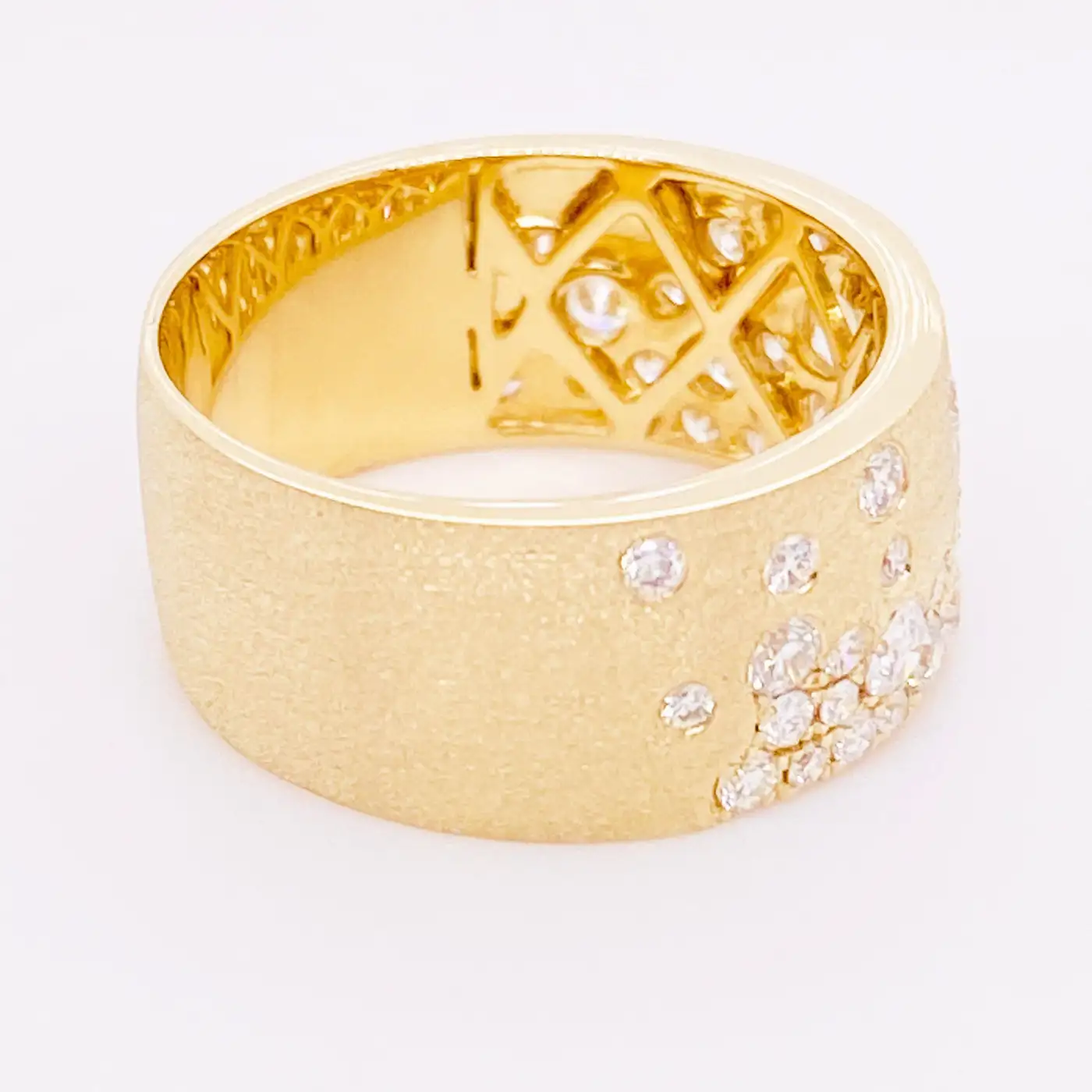Galaxy-Diamond-Ring-1.00-Carat-14-Karat-Yellow-Gold-Confetti-Flush-Cigar-Band-3.webp